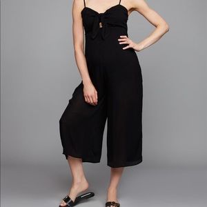 A Pea in the Pod key hole jumper